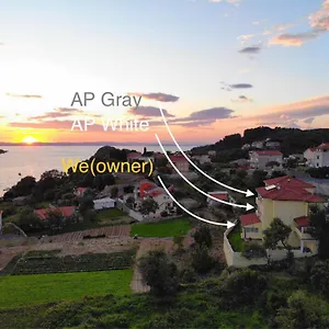 https://sunset-house.primorje-gorskikotar.com